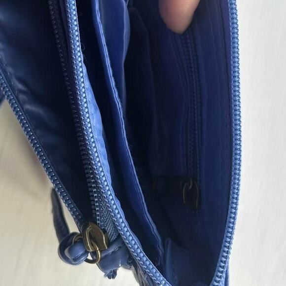 Royal blue leather small wallet wristlet bag - Picture 4 of 6